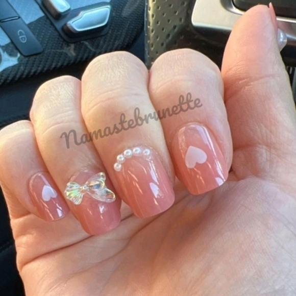2/$16 24pcs Heart Bows Pearls Press On Nails - Picture 12 of 17